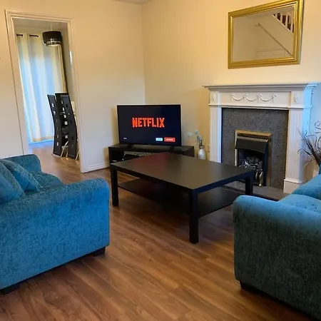 Villa House - 10min To Centre - Sleeps 4 - Parking Birmingham